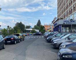 Parkoviště pod Hotelem Zlín a okolí Velkého kina čekají od pondělí výrazné změny