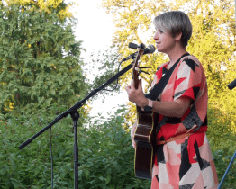 Majákfest se tentokrát přesunul do zahrad u Klubu Maják