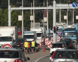 Na hlavní tah I/49 se vrátili silničáři. V Malenovicích se tvoří kolony, linky MHD nabírají zpoždění