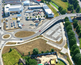 Silniční napojení průmyslové zóny v Přílukách je po dvou letech hotové