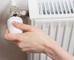 Nezvykle teplé září posunulo topnou sezonu v Otrokovicích o tři týdny