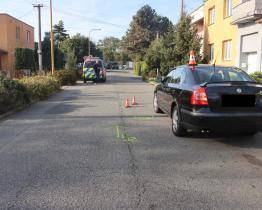 Řidič srazil v Otrokovicích při otevírání dveří cyklistku. Utrpěla těžké zranění