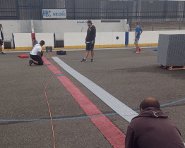 Hokejbalové hřiště v Hodoníně má moderní plastový povrch 