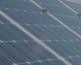 Zlínská radnice zkouší na Vršavě lampy se solárními panely