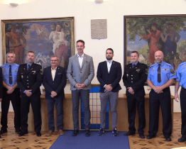 Strážníci převzali ocenění za dlouholetou službu 