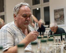 Slovácký superkošt se blíží! O titul Šampion Slovácka se utká bezmála 150 nejlepších destilátů z modrého ovoce