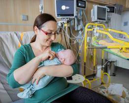 Rekordman Davídek opouští po pěti měsících zlínskou porodnici. Při narození vážil pouhých 630 gramů