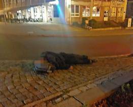 „Baví mě být na ulici a ožírat se,“ řekl strážníkům ve Zlíně opilec, který nedokázal ani vstát