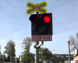 U vjezdu do rožnovské Tesly vznikne nová světelná křižovatka