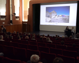 Snow Film Fest zařadil přednášku horolezce, který v pravěkých botách prošel Alpy