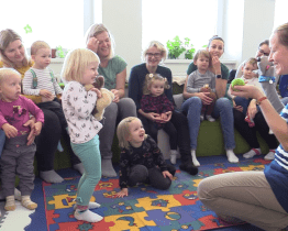 Do veselské knihovny se učí chodit i nejmenší děti