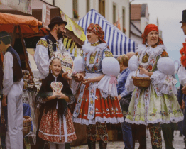 Na výstavě Krojované Uherskobrodsko se podíleli dva fotografové