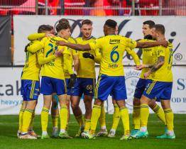 Ševci na závěr podzimu zničili Hradec. Triumf přinesl poločas snů i zákroky Dostála 