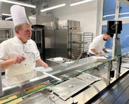 ZŠ UNESCO má nově zrekonstruovanou kuchyň a jídelnu za 38 milionů. Po výuce chce škola prostory pronajímat