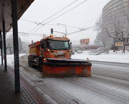 Náklady na zimní údržbu silnic v roce 2023 výrazně vzrostly