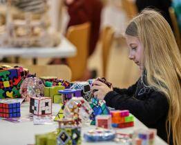 Nažhavte své mozkové závity! Kolektivní dům ve Zlíně chystá festival chytrých her a hraček