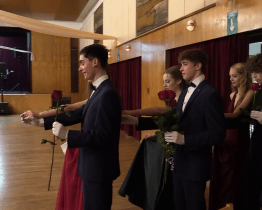 Závěrečné plesy zakončily taneční kurzy