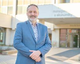 Fakulta managementu a ekonomiky má nového děkana