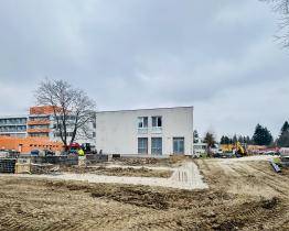 Uherskohradišťská nemocnice zahájila přístavbu porodnicko gynekologického pavilonu