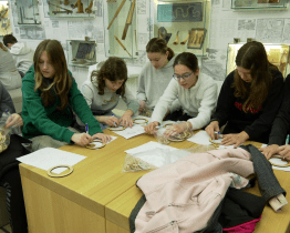 Učitel národů Komenský by dnes školní fyziku suplovat určitě nemohl 