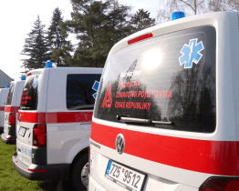 Uherskohradišťská nemocnice pořídila sedm nových sanitek