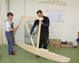 Studenti se rozhodli sestavit historickou repliku kluzáku Zlín V-37