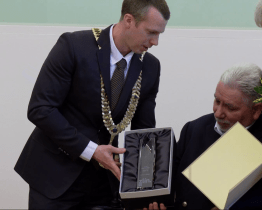 Cenu města Zlína za rok 2023 převzal propagátor para hokeje Roman Herink