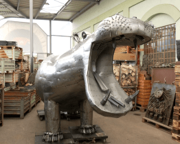 Ke Dni Země si v Kovozoo nadělili kovového hrocha Huga