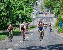 Závod triatlonistů o víkendu výrazně omezí dopravu ve Zlíně