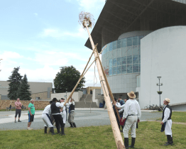 Májka na náměstí ve Starém Městě ukrývala láhev stárkovské slivovice