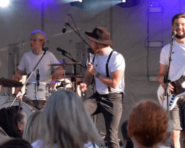 První ročník Ostroh Festu přilákal stovky návštěvníků