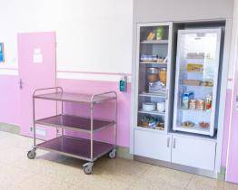 Maminky po porodu se ve Vsetínské nemocnici stravují formou bufetu