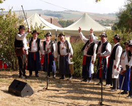 Mužský sbor JMF Derfla a jeho hosté zpívali na schodech ke kostelu už počtrnácté 