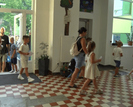 V Hodoníně letos poprvé usedlo do lavic 264 dětí