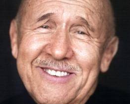 Petr Nárožný po operaci v Baťově nemocnici: Ve Zlíně jsou všichni nesmírně laskaví a profesionální