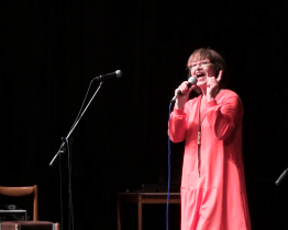 Hodonínským seniorům zpříjemnila svátek i Petra Černocká