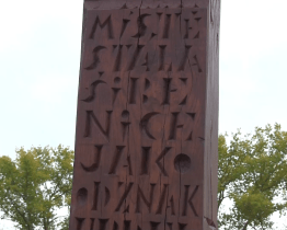Na místě bývalé šibenice vyrostl obelisk
