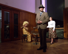 Na zlínském zámku ožil Tomáš Baťa, Bílá paní i živelní duchové