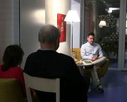 Úspěšný spisovatel přijel do rodného města na besedu se čtenáři