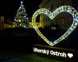 Lidé si přišli společně prožít první adventní neděli při Vánočním těšení