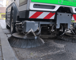 Začala bloková očista, řidiči musí přeparkovat