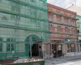 Radnice ve Valašském Meziříčí bude mít novou fasádu a okna