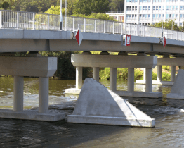 Zrekonstruovaný most v Napajedlích opět slouží řidičům i chodcům