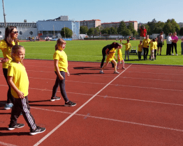 Na atletickém stadionu se opět setkaly děti ze speciálních škol z celého kraje