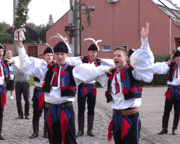 Hody v Kunovicích nabídly krojovaný průvod, tanec, hudbu i jedinečné akce