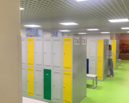 Základní škola Trávníky má nové žákovské šatny