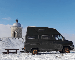 Knihovnice o víkendech cestuje s hranou