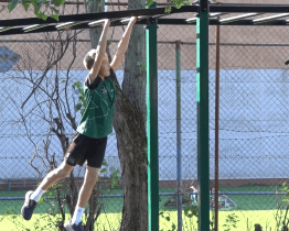 Díky participativnímu rozpočtu vyrostlo v Hodoníně workoutové hřiště