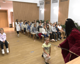 Otrokovičtí druháci byli rytířským mečem pasováni do světa čtenářů