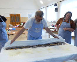 Tradiční tažený štrůdl rozvoněl Dvoranu ve Strání